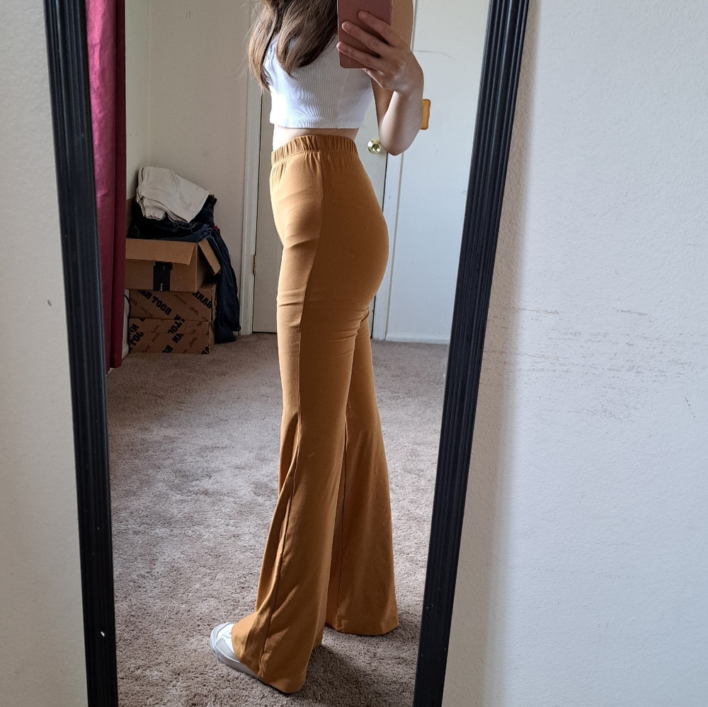 Forever 21 light brown Flare Legging. / Pants Size Small